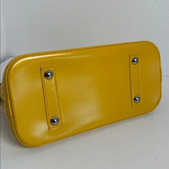 💯Authentic Louis Vuitton Alma Epi Leather – Yellow🍀 - Picture 9 of 15